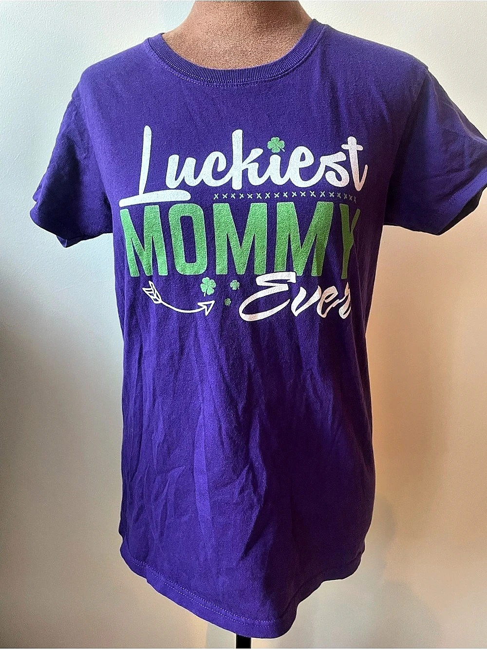 Gildan Luckiest Mommy Ever St. Patrick's Day T-Shirt Purple & Green Medium